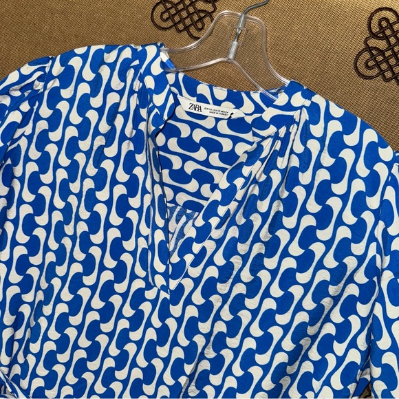 Zara Blue/White Geometric Belted Mini Dress Size XS
Excellent Condition - Picture 8 of 16